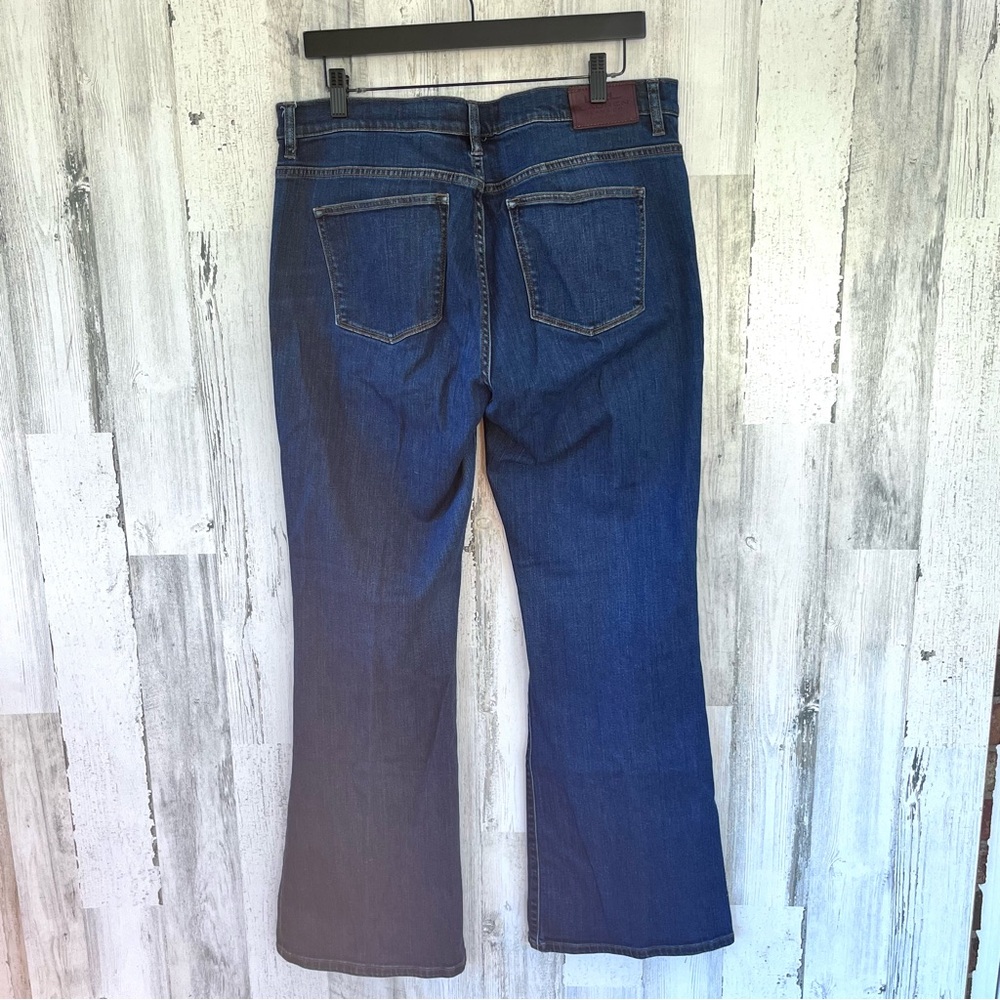 Lauren Ralph Lauren Women’s Size 14…34X31 Blue Denim Flare Leg Jeans - Picture 9 of 9